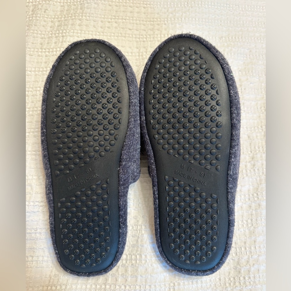 Brand New Slippers - Picture 5 of 6